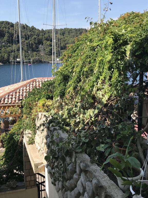 Готель Sea House Mljet Полаче Екстер'єр фото